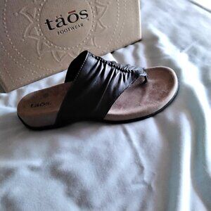 Ladies Taos Sandals